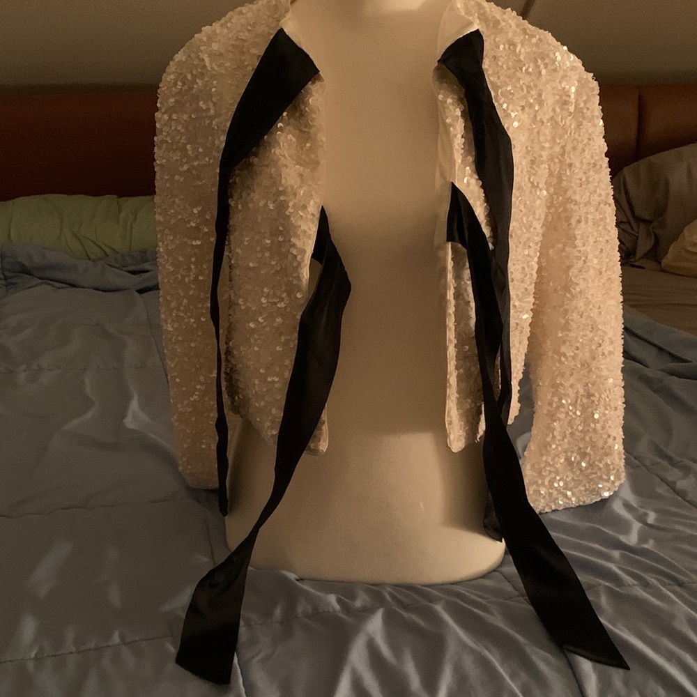 🎉 NWT H&M chic Sequin Jacket top w/ Black Bows sz XS *RARE SIZE* - Picture 3 of 13